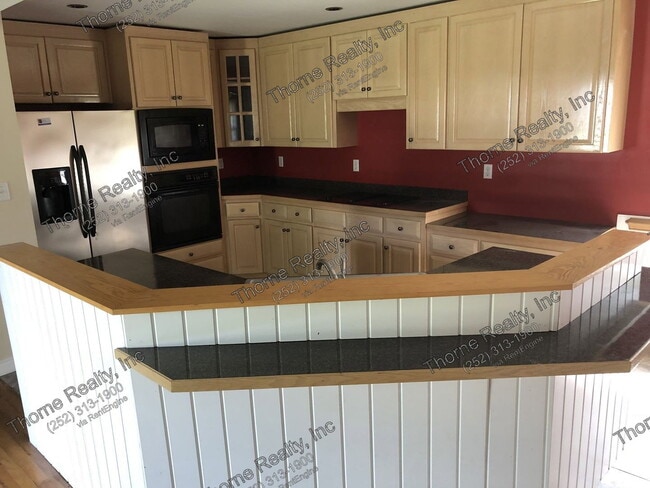 Photo - 1711 Woodlawn Dr