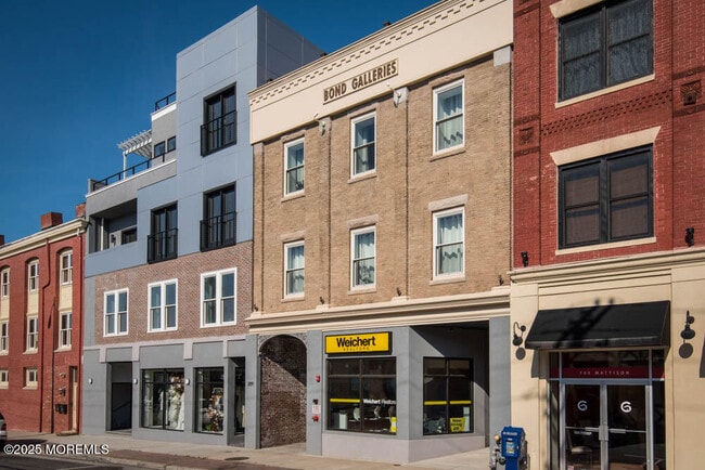 Photo - 209 Bond St Unit 3