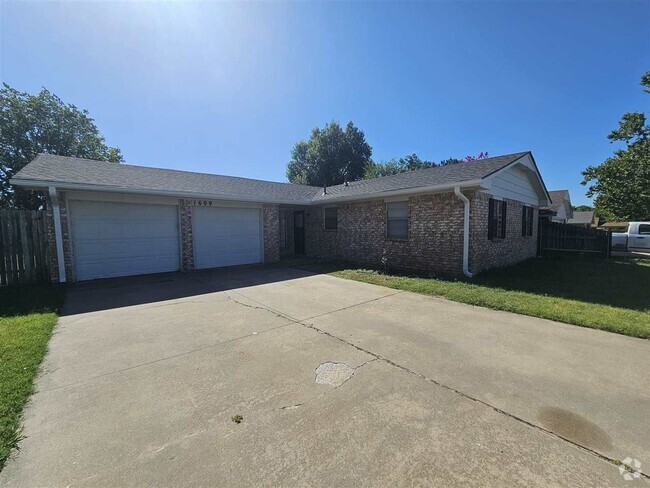 Building Photo - 1609 NW 79th St Rental