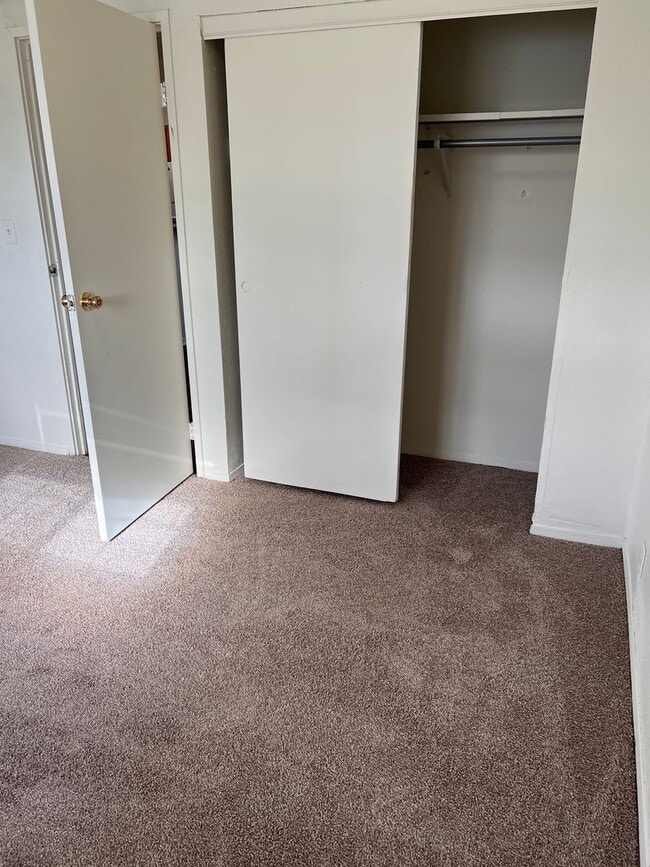 Photo - Gazebo Apartments