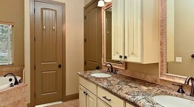 Photo - 1854 Stonebridge Dr