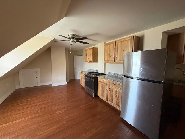 Photo - 187 Kelley St