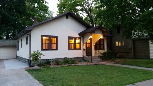 Photo - 2118 Cass St