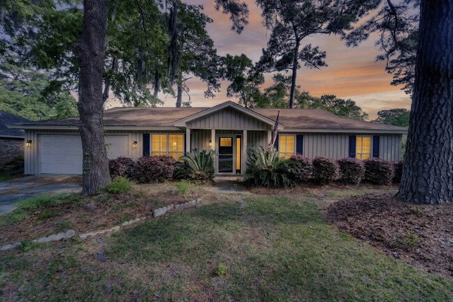 Building Photo - 118 Blue Heron Dr