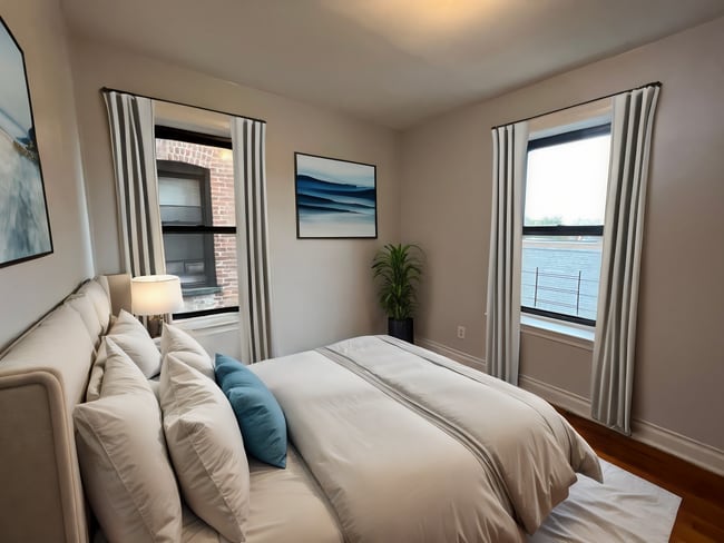 Hummingbird Heights 320