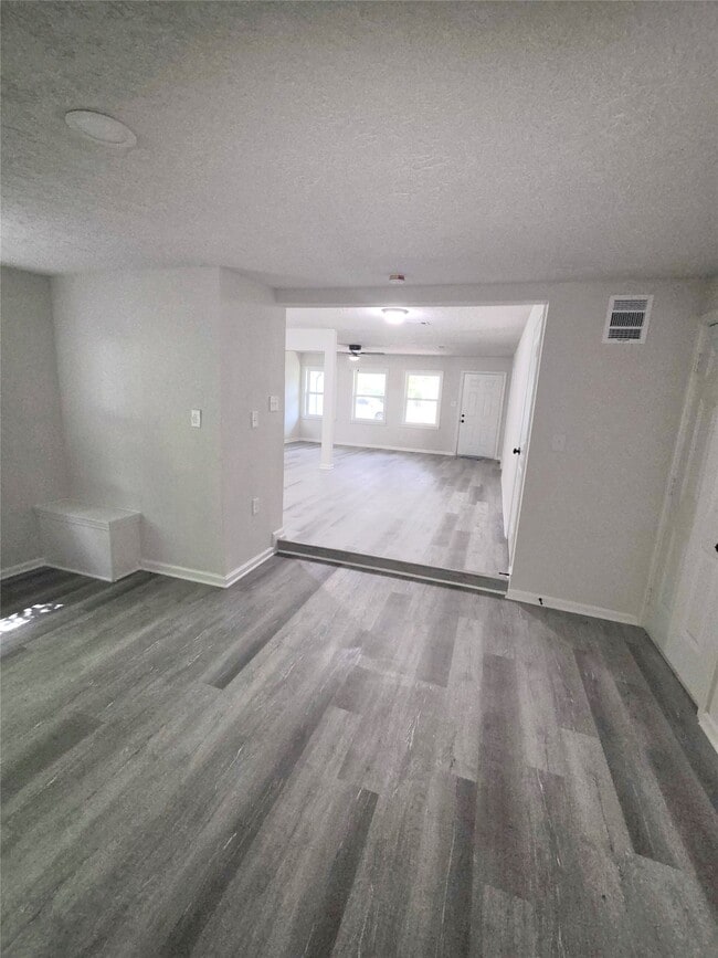 Photo - 4931 Cosby St