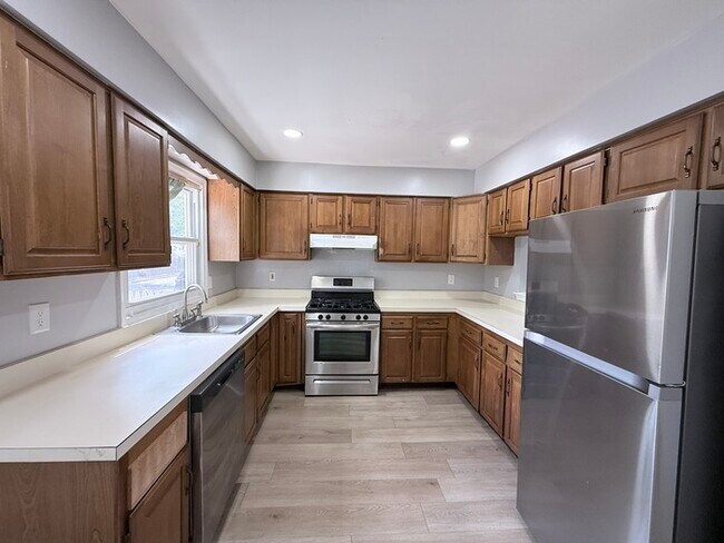 Photo - 502 S Logan Ave