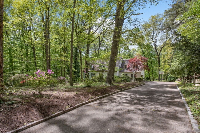 Photo - 9900 Kingsbridge Rd