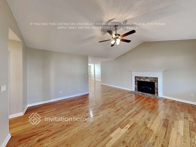 Photo - 25 Hedgerow Ct SE