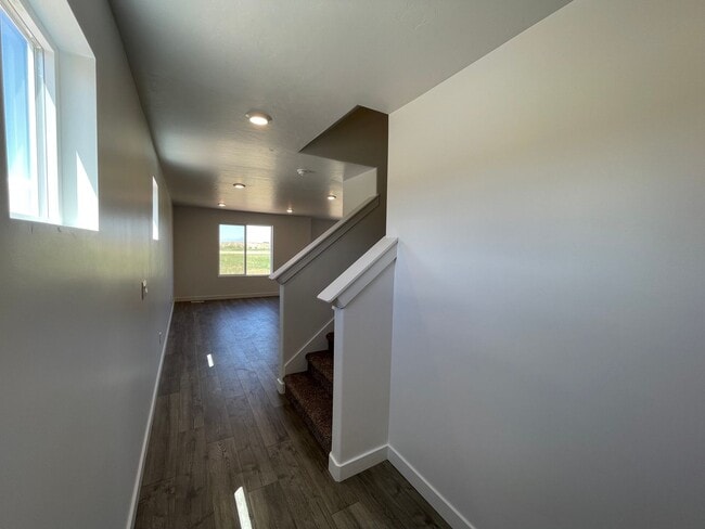 Photo - 3-Bedroom Townhome in Santaquin!