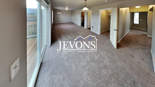 Photo - $500 Off on the First Month!! Enchanting 2020-built single-family home in Yakima