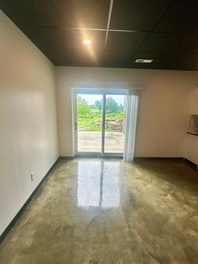 Photo - 1818 River Dr