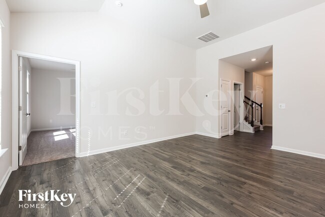 Photo - 1111 Mission Hill Ln