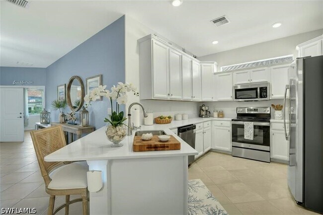 Photo - 2567 Vine Ave