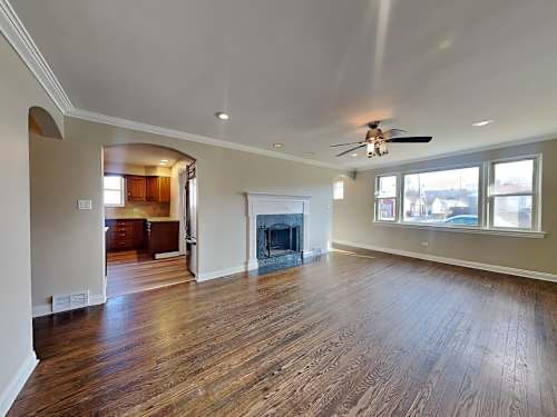 Photo - 2652 Maple St