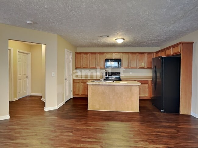 Photo - 313 School House Ct