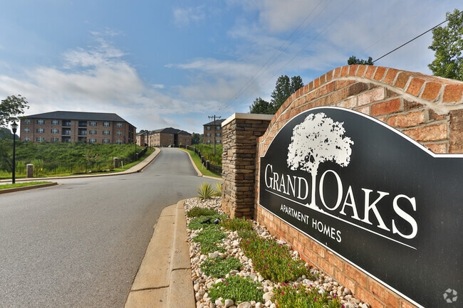 Welcome Home - Grand Oaks of Spartanburg Rental