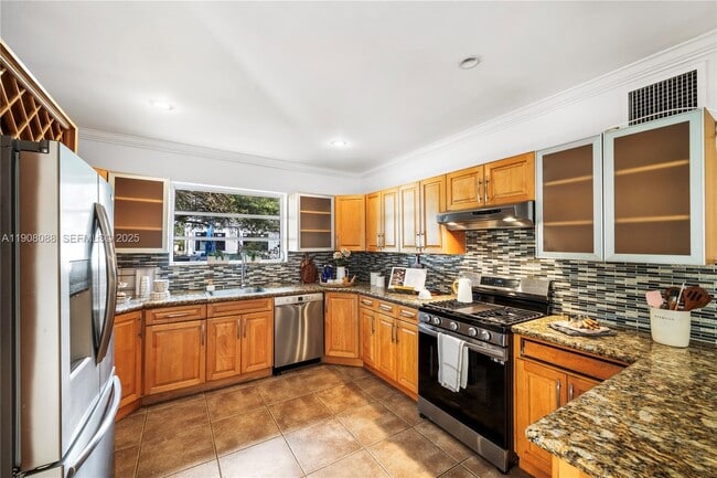 Building Photo - 7222 Trouville Esplanade