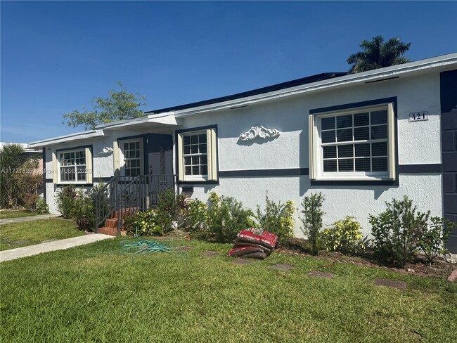 Building Photo - 421 NW 148th St Rental