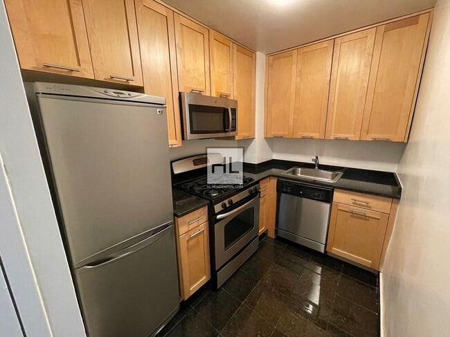 Photo - EAST 36 STREET Unit LOBD0A0