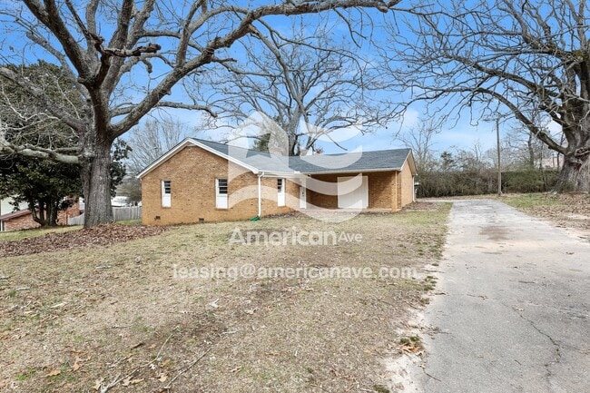 Building Photo - 108 Golden Grove Cir