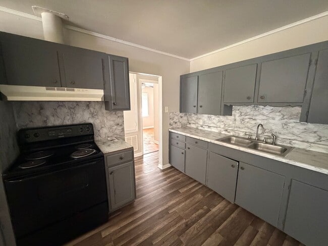 Photo - 9442 Normandie Dr
