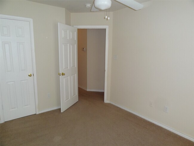 Photo - 1550 Village Way Dr