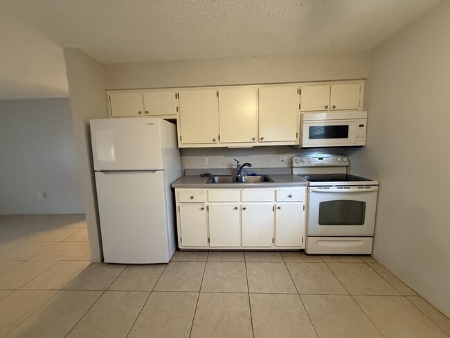 Photo - 202 2nd St Unit H