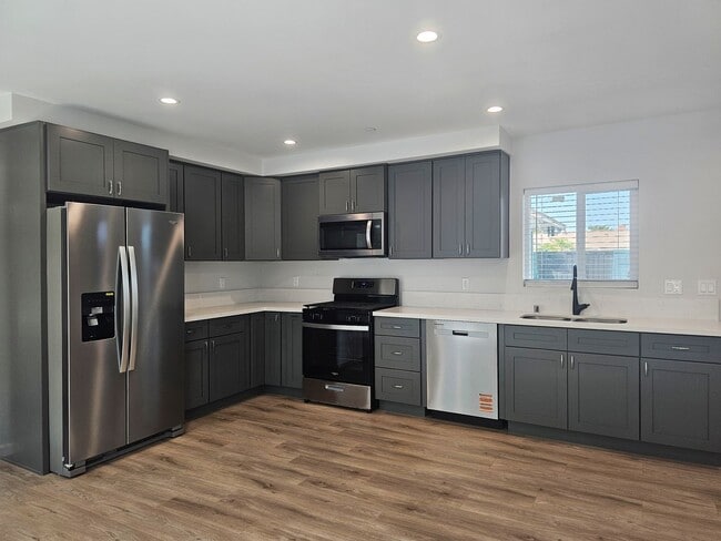Building Photo - New 2 Bd, 2Ba with Large Yard! Rental