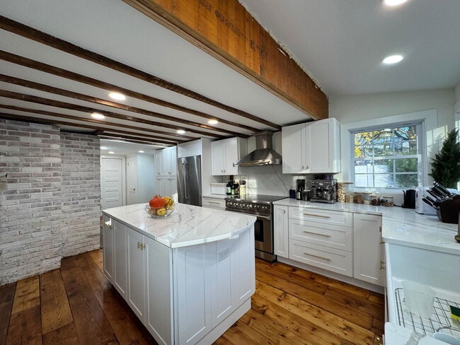 Photo - 354 Highland Ave