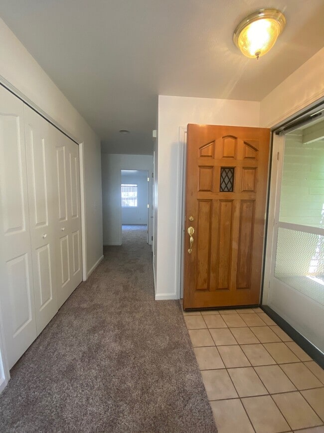 Photo - 331 Vistamont Dr