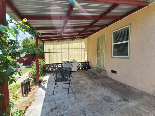 Photo - 129 Maple St