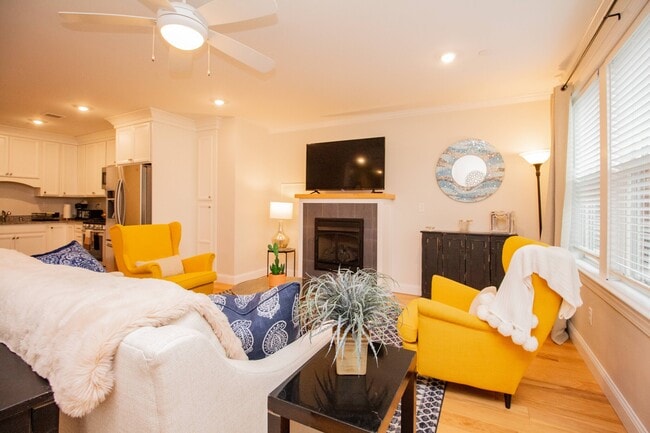 Photo - 1008 Tremont St Unidad 4