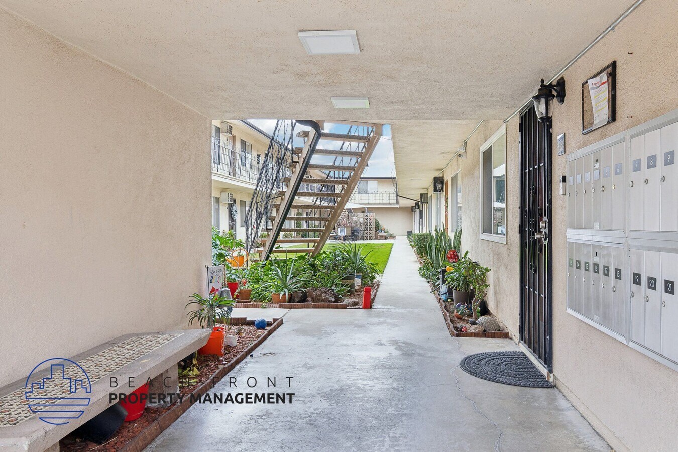 Photo - 850 N Citrus St.