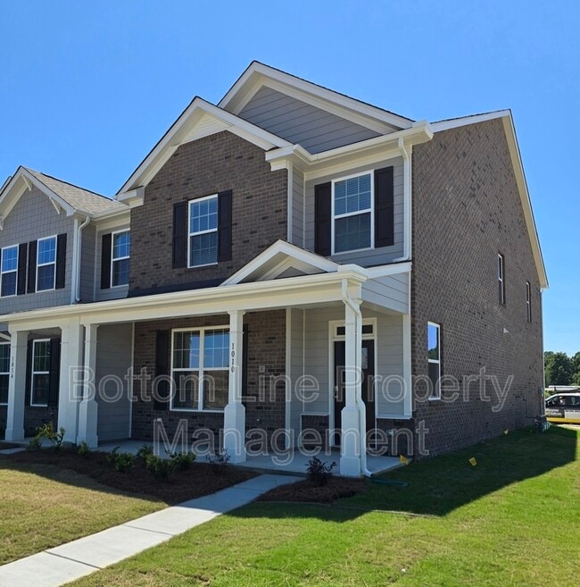 Building Photo - 1010 Whistling Pl