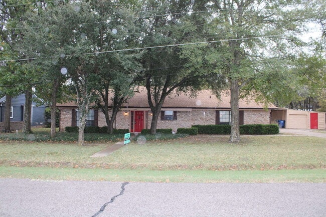 Building Photo - 534 Aspendale Dr