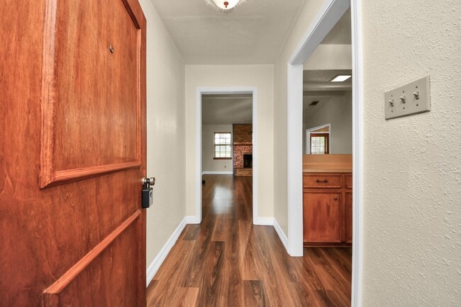 Photo - 8407 Kirchner Rd