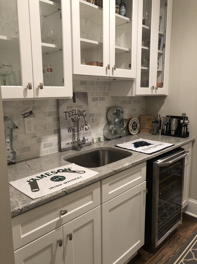 Photo - 1011 Everett Pl