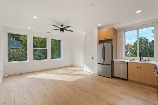 Sala de estar/comedor - 1012 Uptown Aly Unidad #1