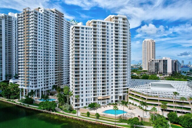 Photo - 701 Brickell Key Blvd Unidad 1604