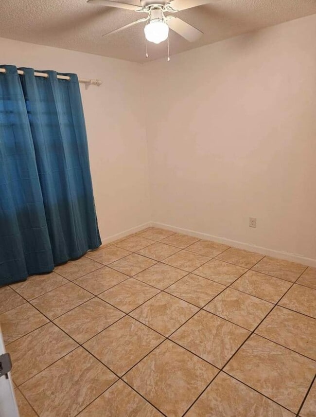 Photo - 20910 NE 8th Ct Unit 0