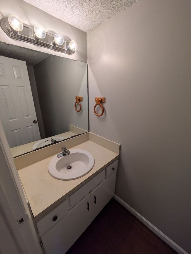 Photo - 2BD/1.5BA Unit in Newton, North Carolina!