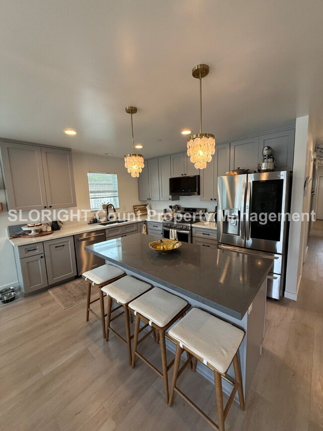 Photo - AVAILABLE SEPTEMBER- Walking Distance From The Beach - 3 Bed / 2 Bath