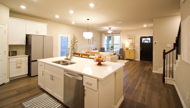 Photo - 2712 Big Bend Mews