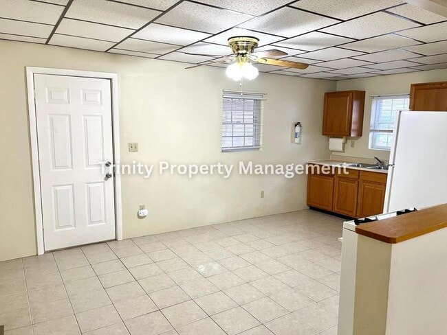 Photo - 213 W Woodland Ave