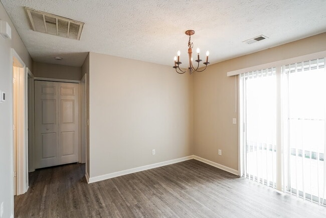 Photo - 2633 River Meade Way