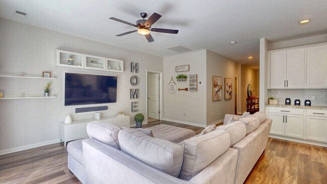 124 Brookline Dr