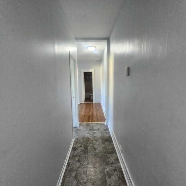 468 Beaumont St Unit 4