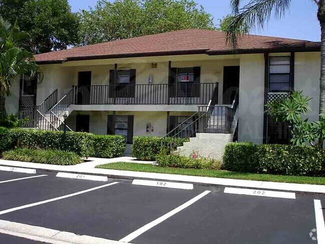 Building Photo - 400 Misty Pines Cir Unit 204 Rental