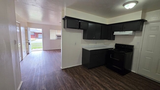 Photo - 4309 Woodedge Dr